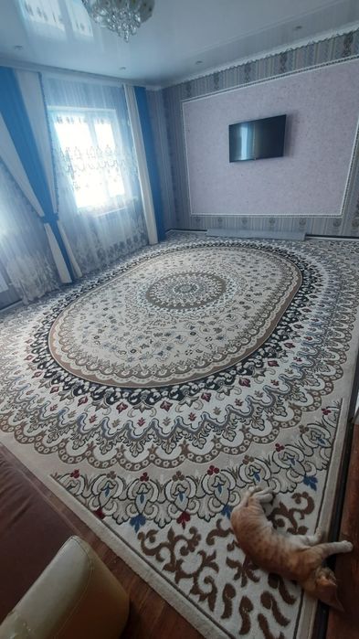 Продам ковёр в отличном состоянии