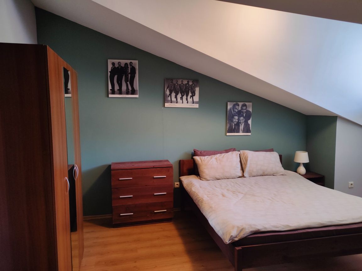 Продава се Тристаен апартамент в Разлог - 80 кв.м за 688 €/кв.м - Снимка #2
