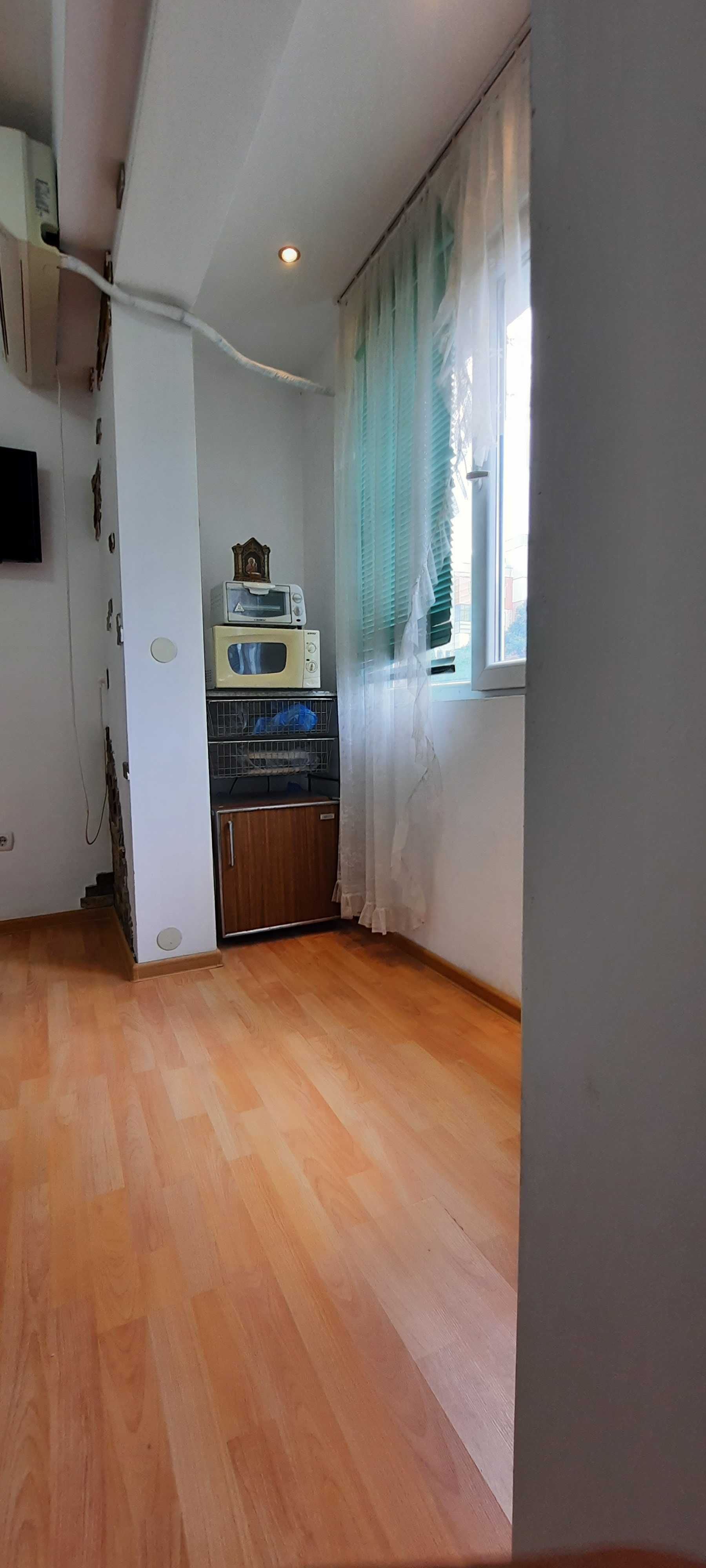 Гарсониера в Дъбника бл.6 с Мазе