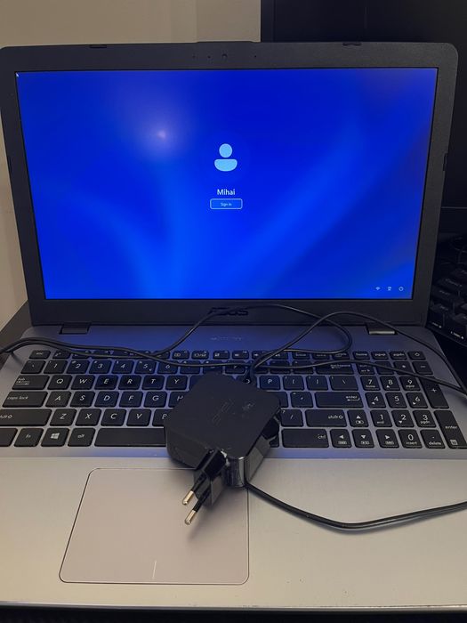 Laptop Asus VivoBook 15 i5 16GB Ram