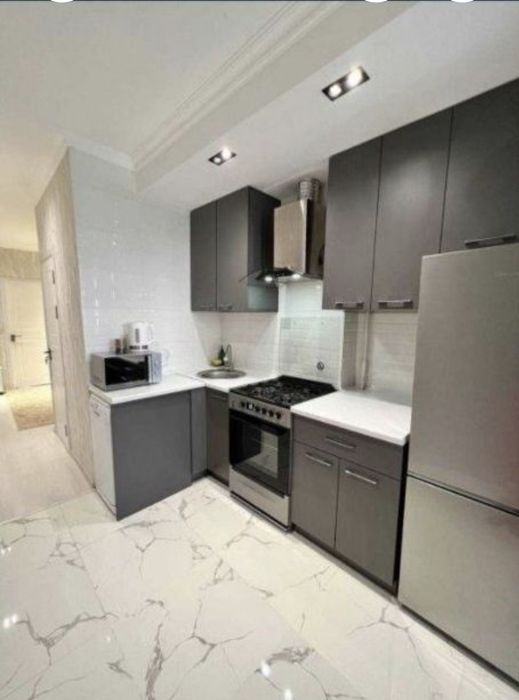 Срочно сотилади Зангиота Уртаовулда  2ХОНА