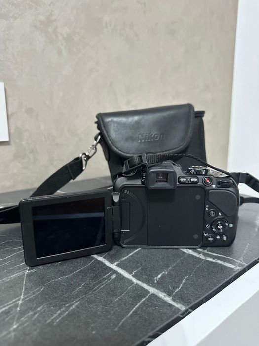 Aparat foto nou nikon coolpix p600