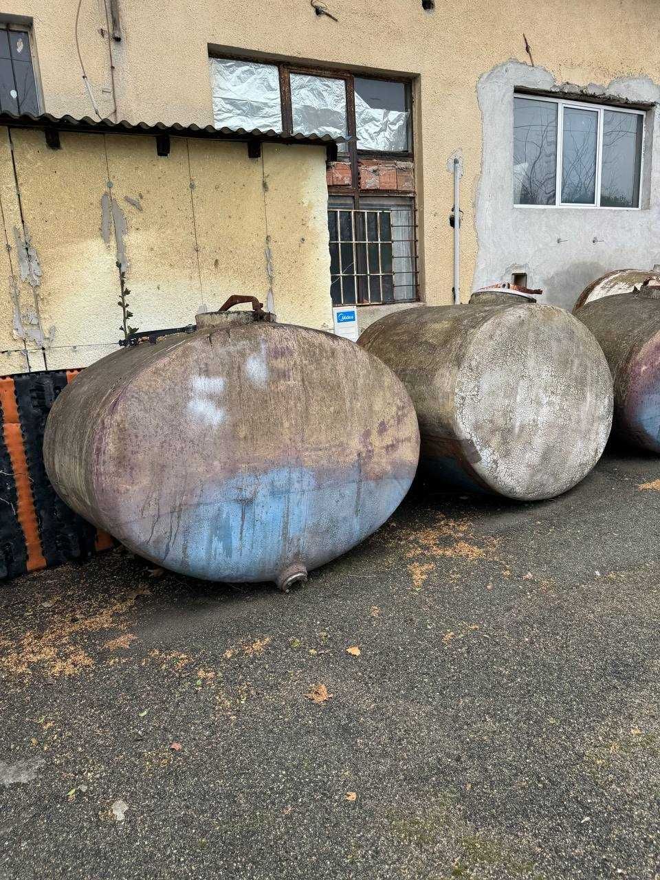 Продавам цистерни