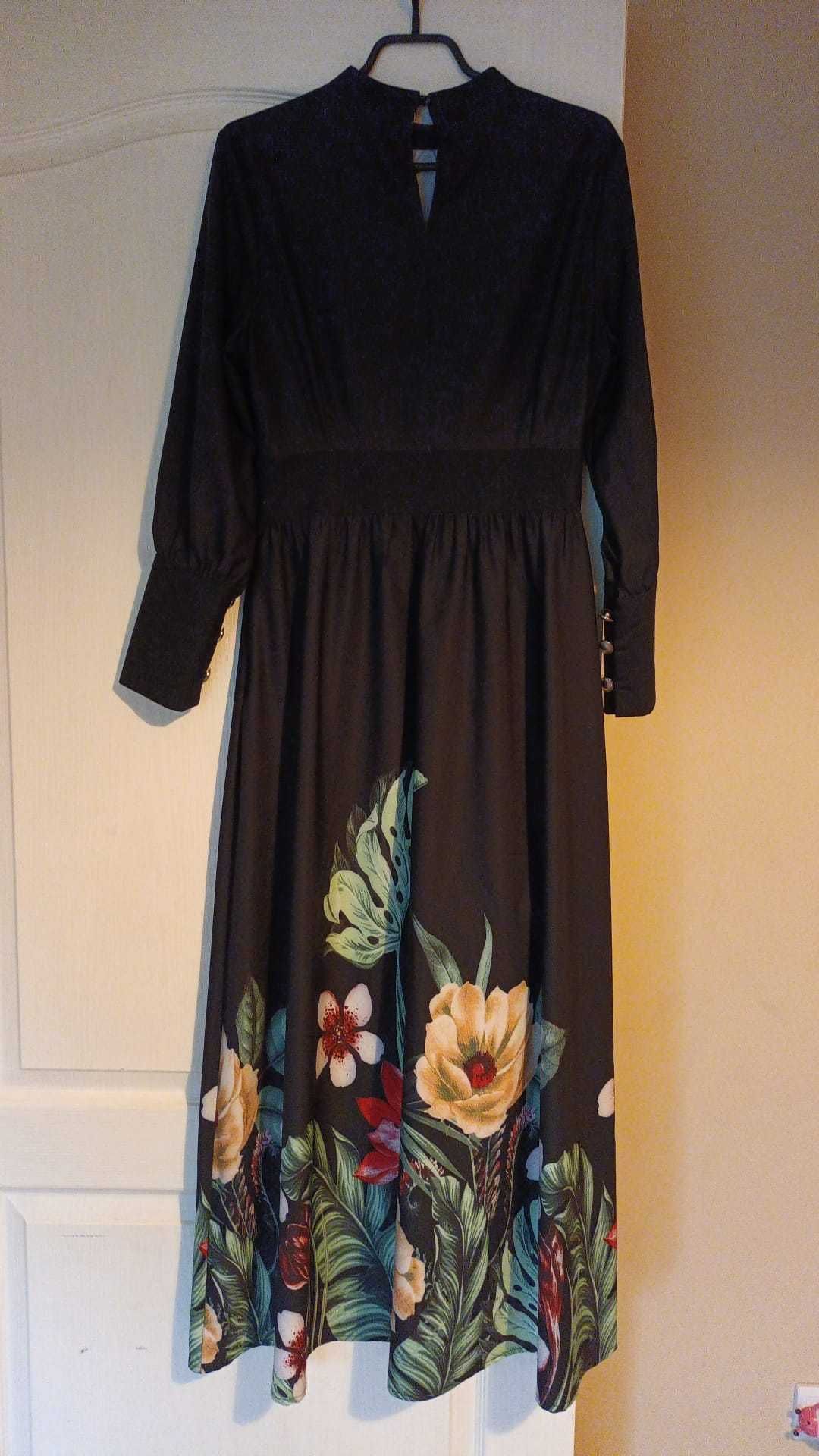 Rochie neagra cu imprimeu floral