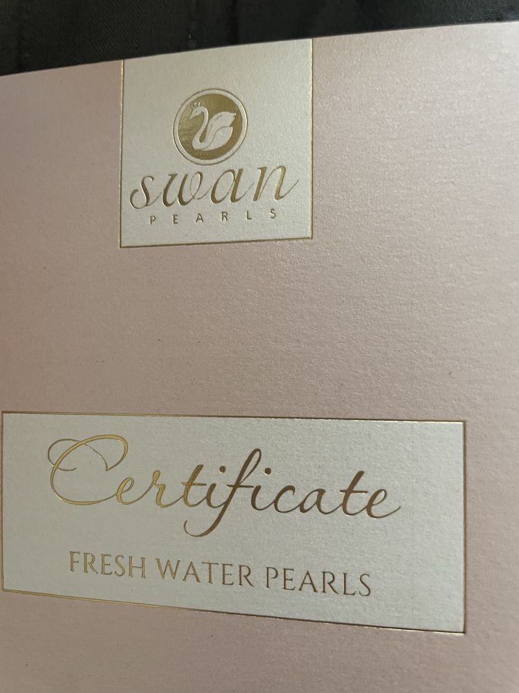 Брошка с естествена перла Swan