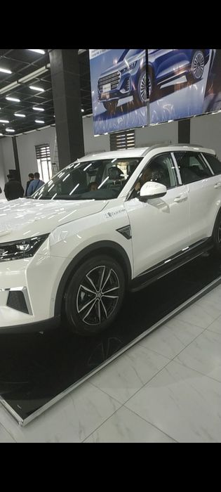 Продается автомобиль мягкий гибридNISSAN VENUCIA STAR 2023.