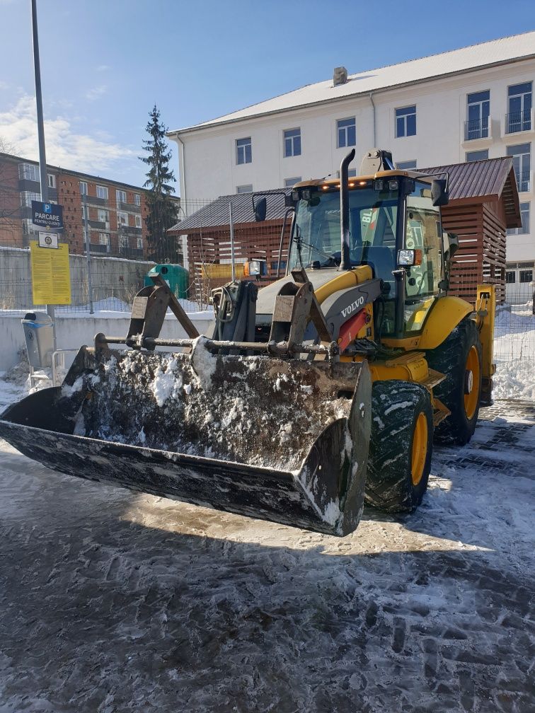 Prestari servicii buldo excavator autobasculanta 4x4 excavator 9t