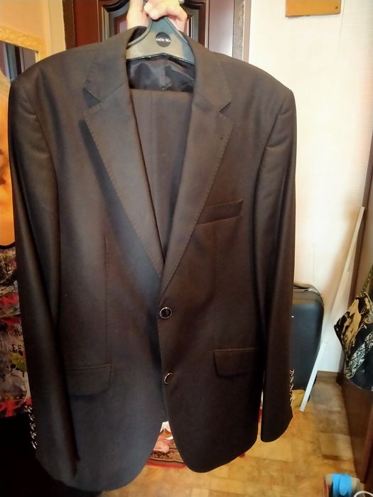 Продам костюм новый турецкий размер  48 цена 4500тг