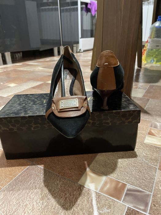 Продам туфли женские