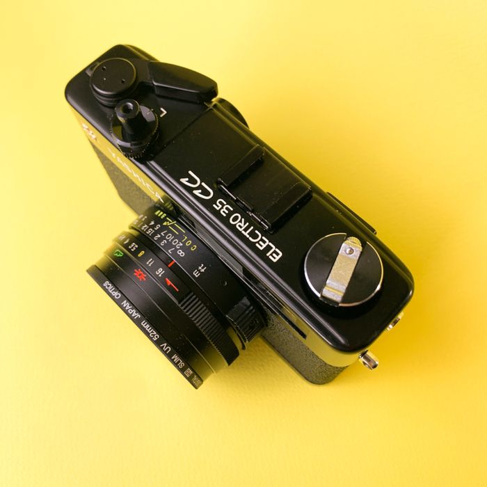 Yashica Electro 35 CC aparat camera foto film 35mm vintage impecabila