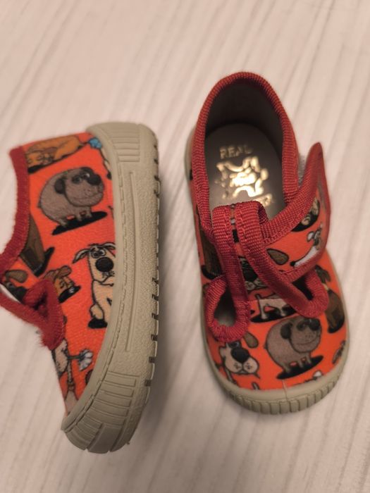 Papuci de casă/ interior noi mărimea 19