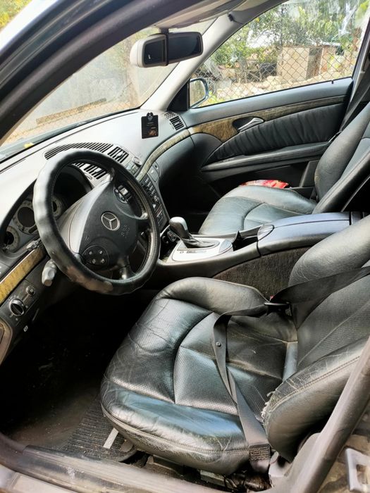 Mercedes-Benz E270