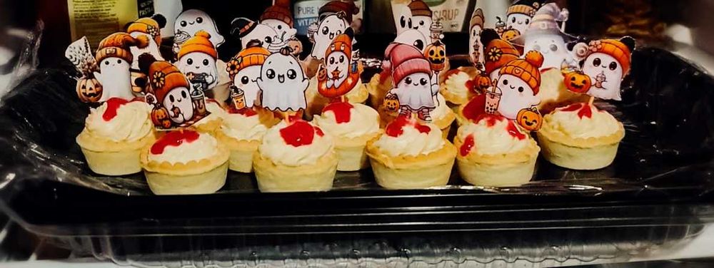 Torturi și prăjituri