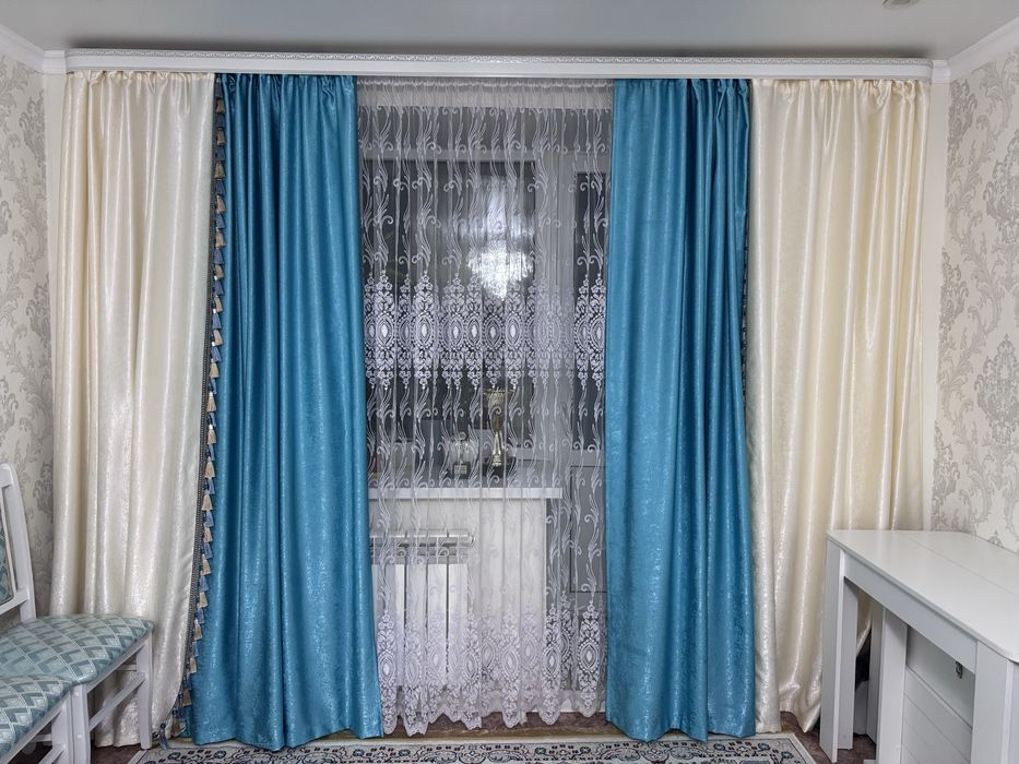 Продам шторы. В отличном состоянии. Торг уместен.