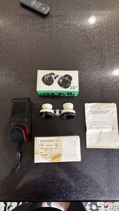 Продам антиквариант биноколь БГШ 2.3/40.  1984 года. СССР