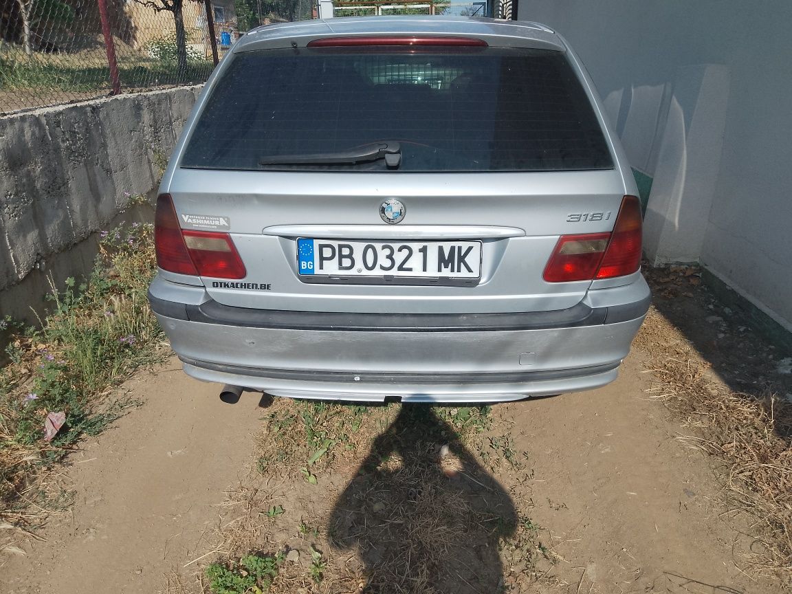 Продавам BMW 318 i