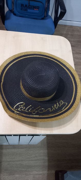 ШЛЯПА    новая    летняя