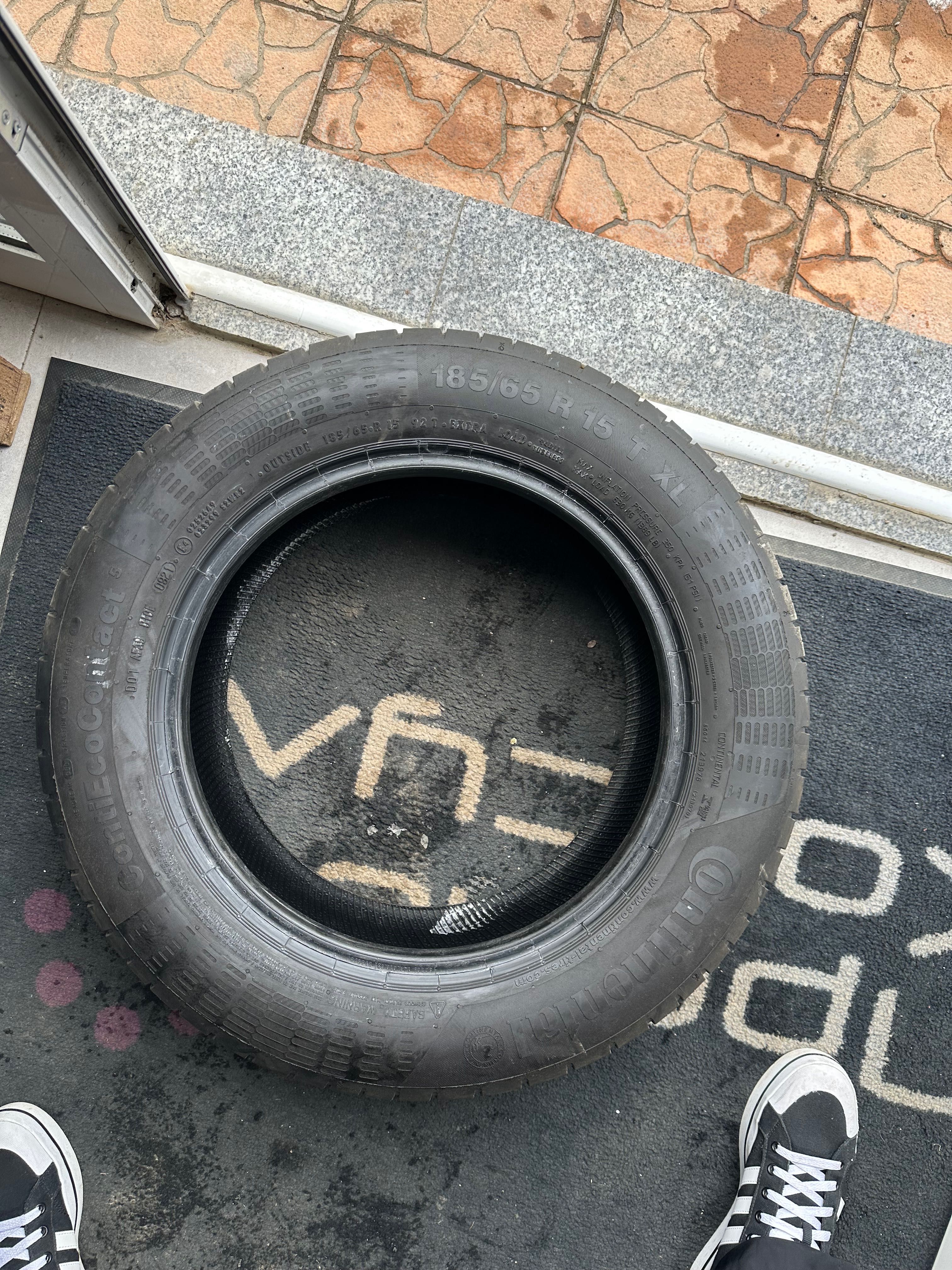 4бр. Continental 185/65 R15 летни DOT0921 6мм. грайфер