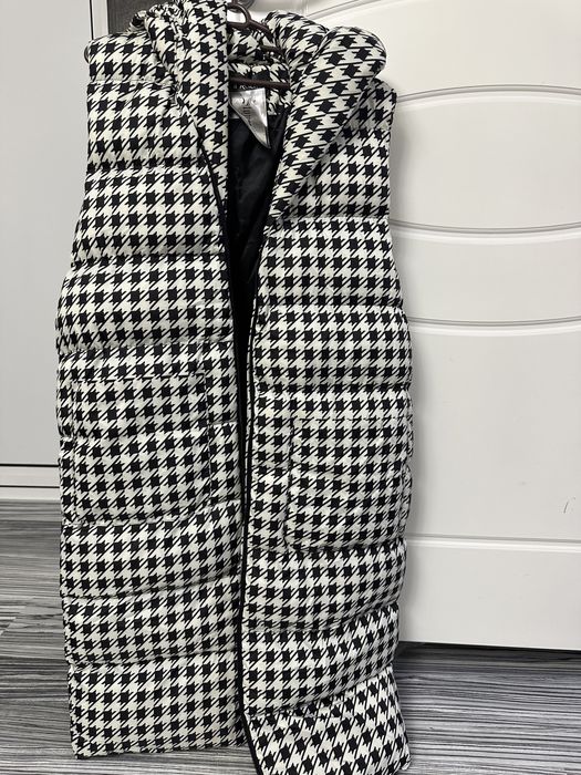 Дълъг елек с качулка