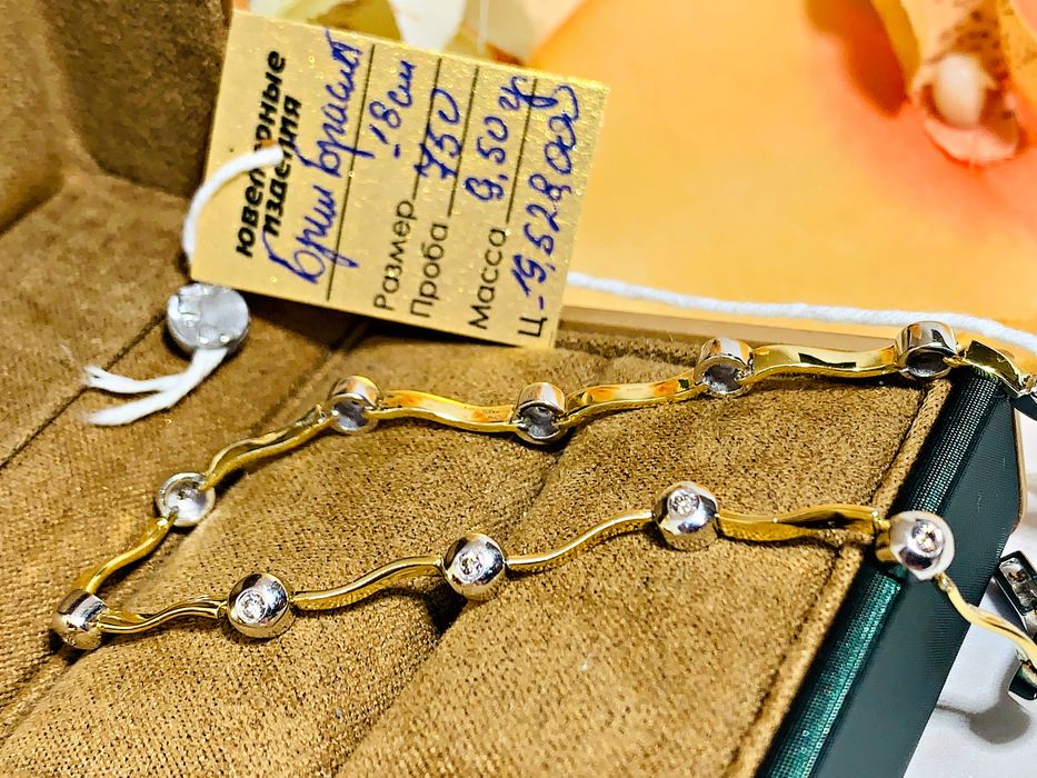 Современный теннисный золотой браслет с бриллиантами