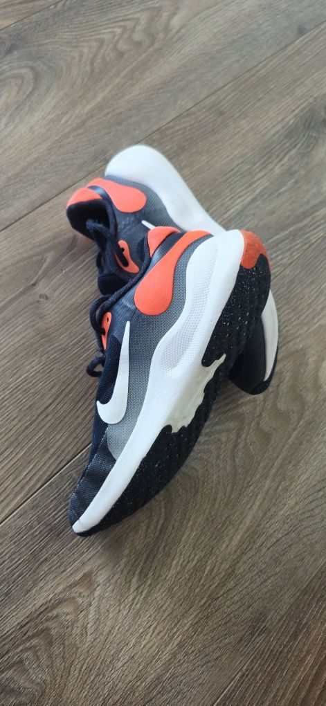 Nike Revolution 33,  чехли за момче 32, 33