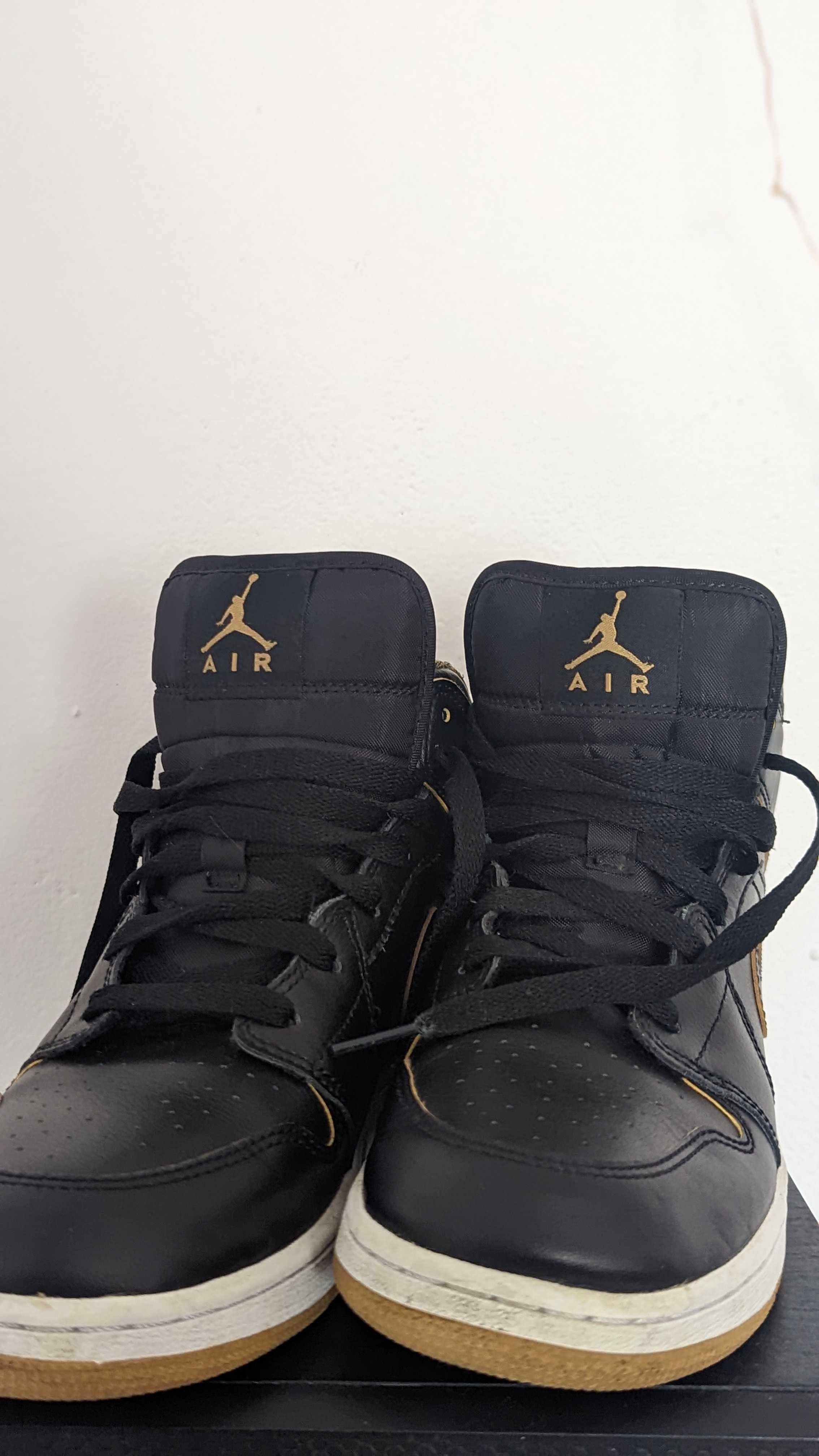 Air Jordan 1 Black Gold 2015 edition