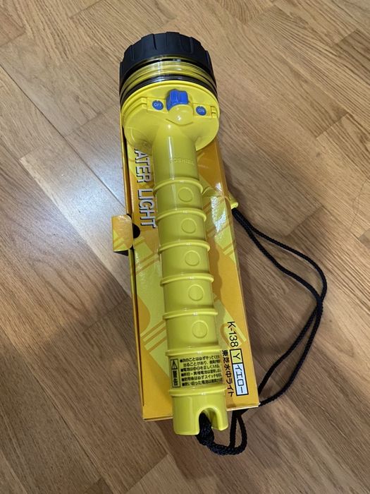 Lanterna Toshiba K-138 Profesională subacvatica 50 m,halogen-Vânătoare