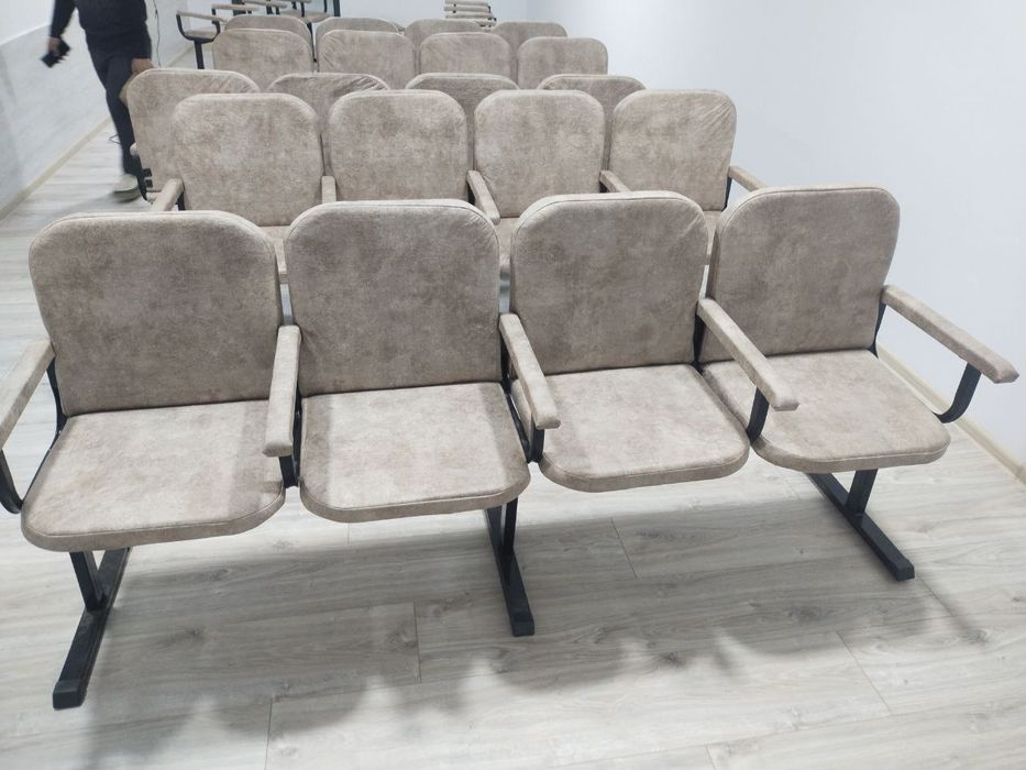 Скамейка для ожидания зала