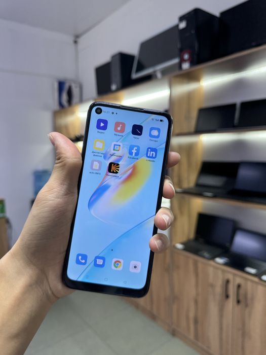 Oppo A54.