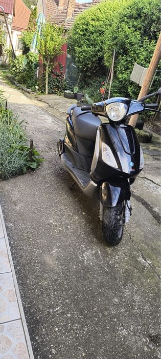 Scuter piaggio fly 50cc
