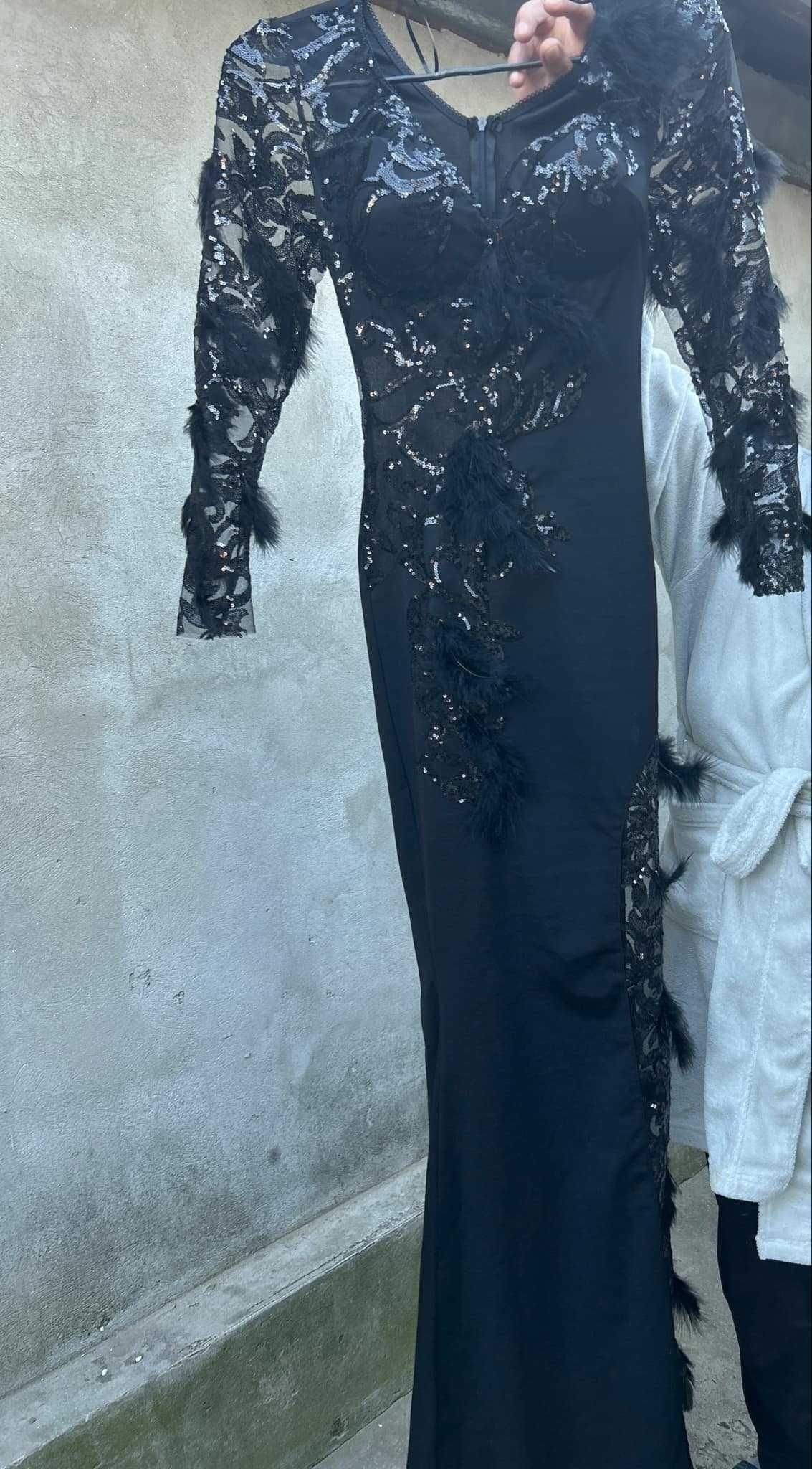 Vand rochie de ocazie noua doar probata