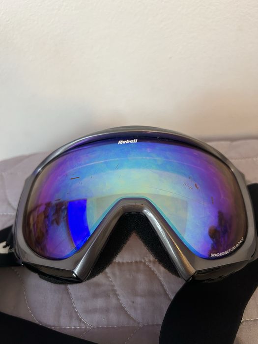 Placa Snowboard BURTON, Boots BURTON, Casca MiVida, Ochelari REBELL
