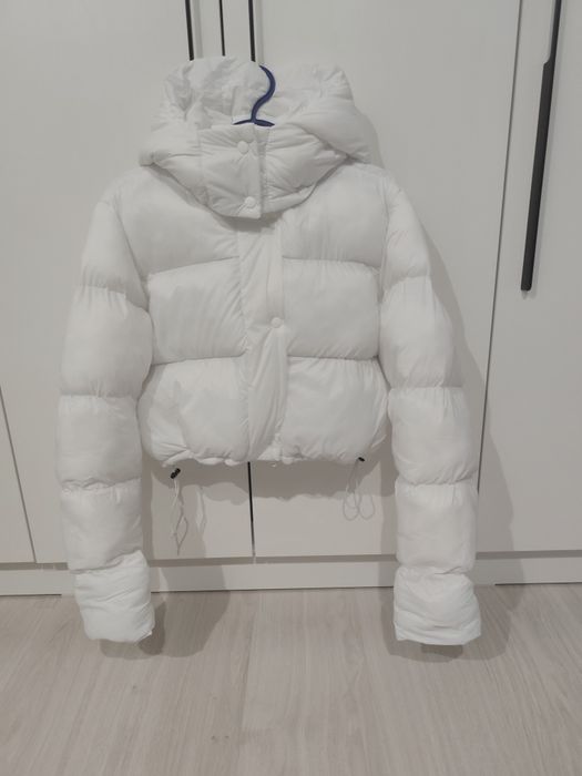 Продам новую куртку рр 42