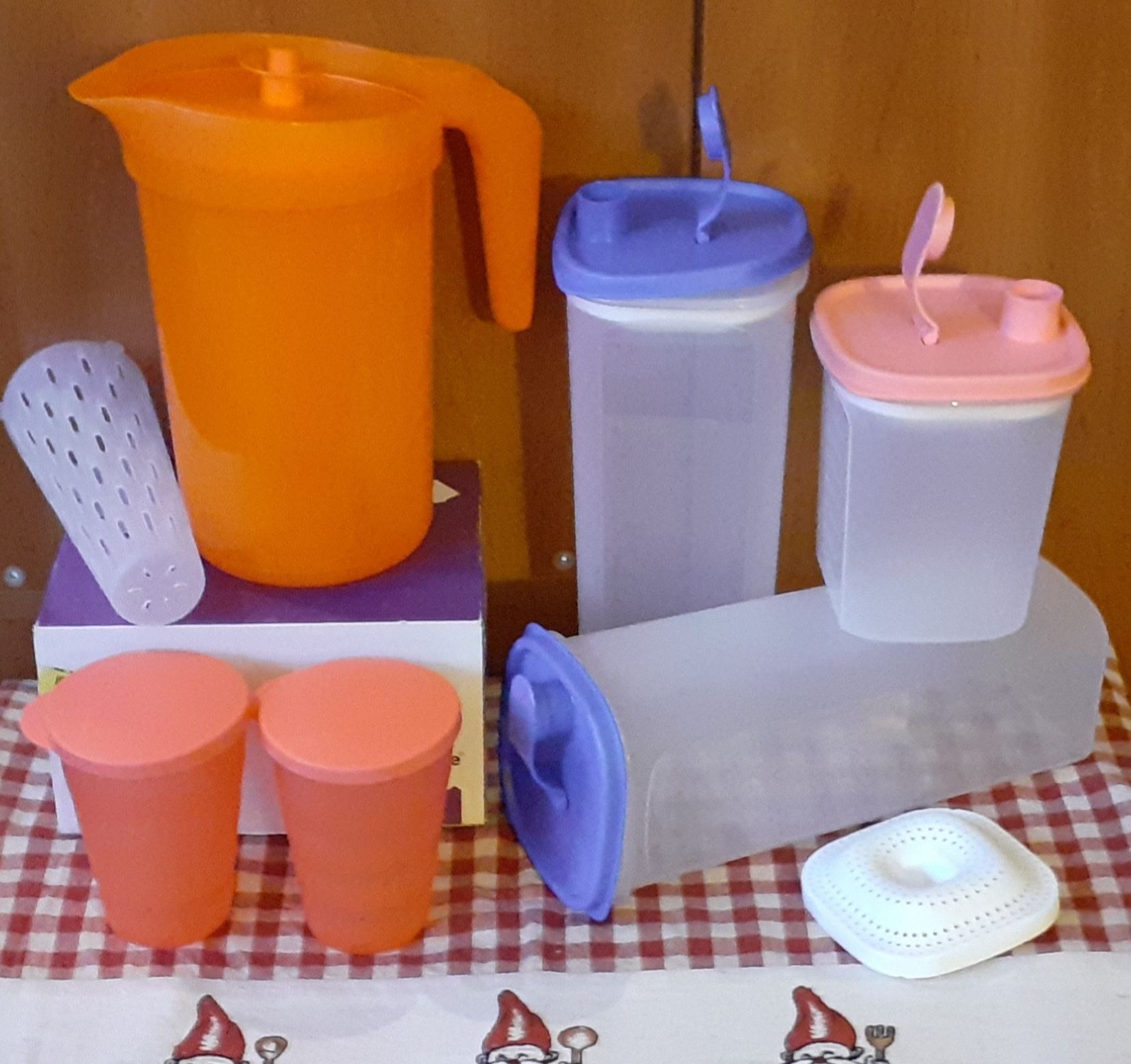 Последни бройки Tupperware