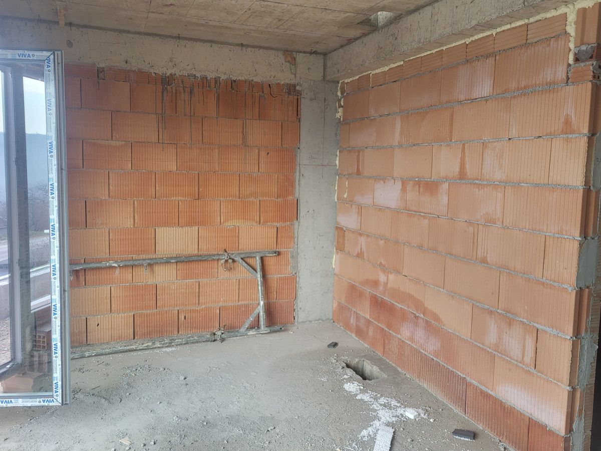 Продава се Двустаен апартамент в Варна, м-т Зеленика - 67 кв.м за 2010 €/кв.м - Снимка #13