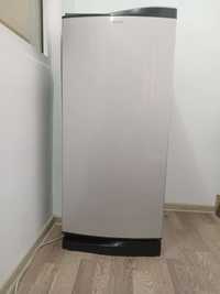 Холодильник "TOSHIBA"