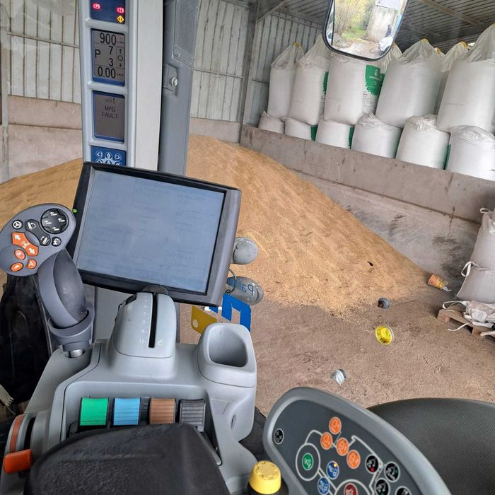 vand tractor New Holland T8.360