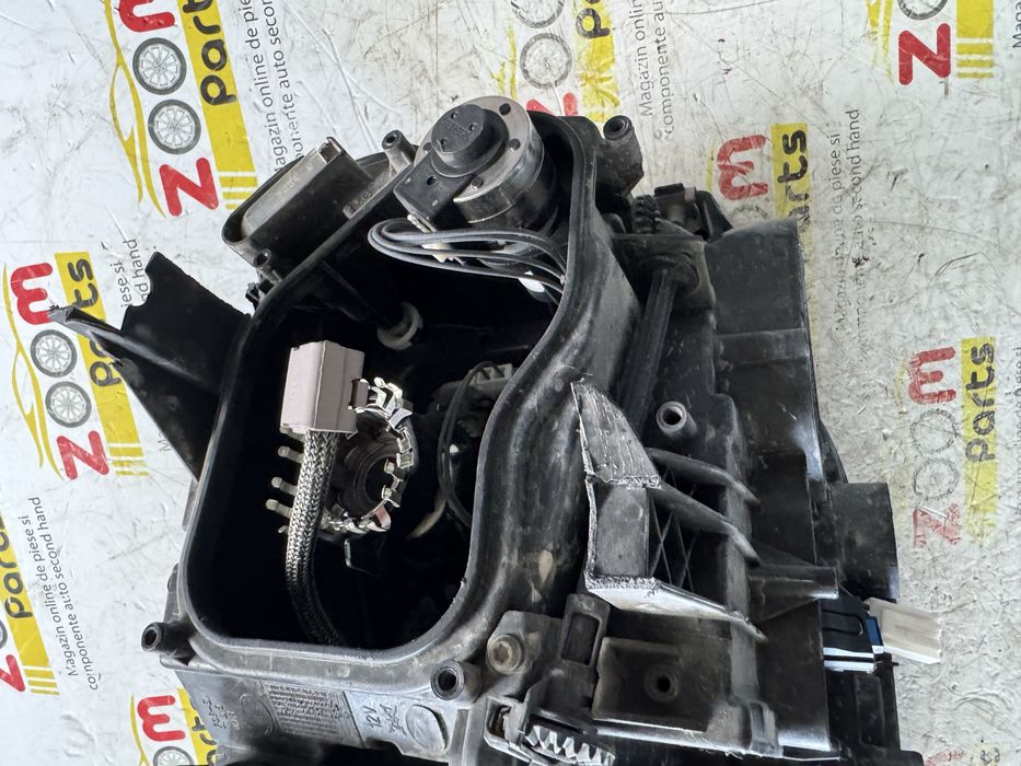 Far dreapta bi-xenon led VW Golf 7