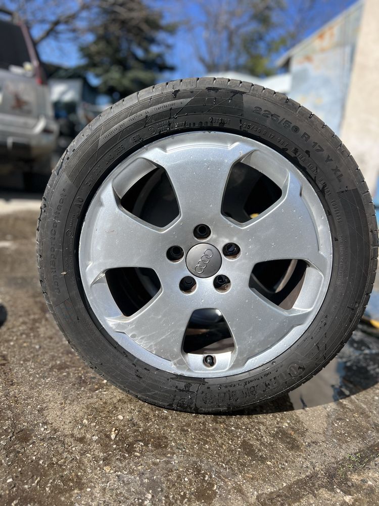 Лети джанти с гуми от Audi  225/50/17 . Continental dot 18 .Цена компл