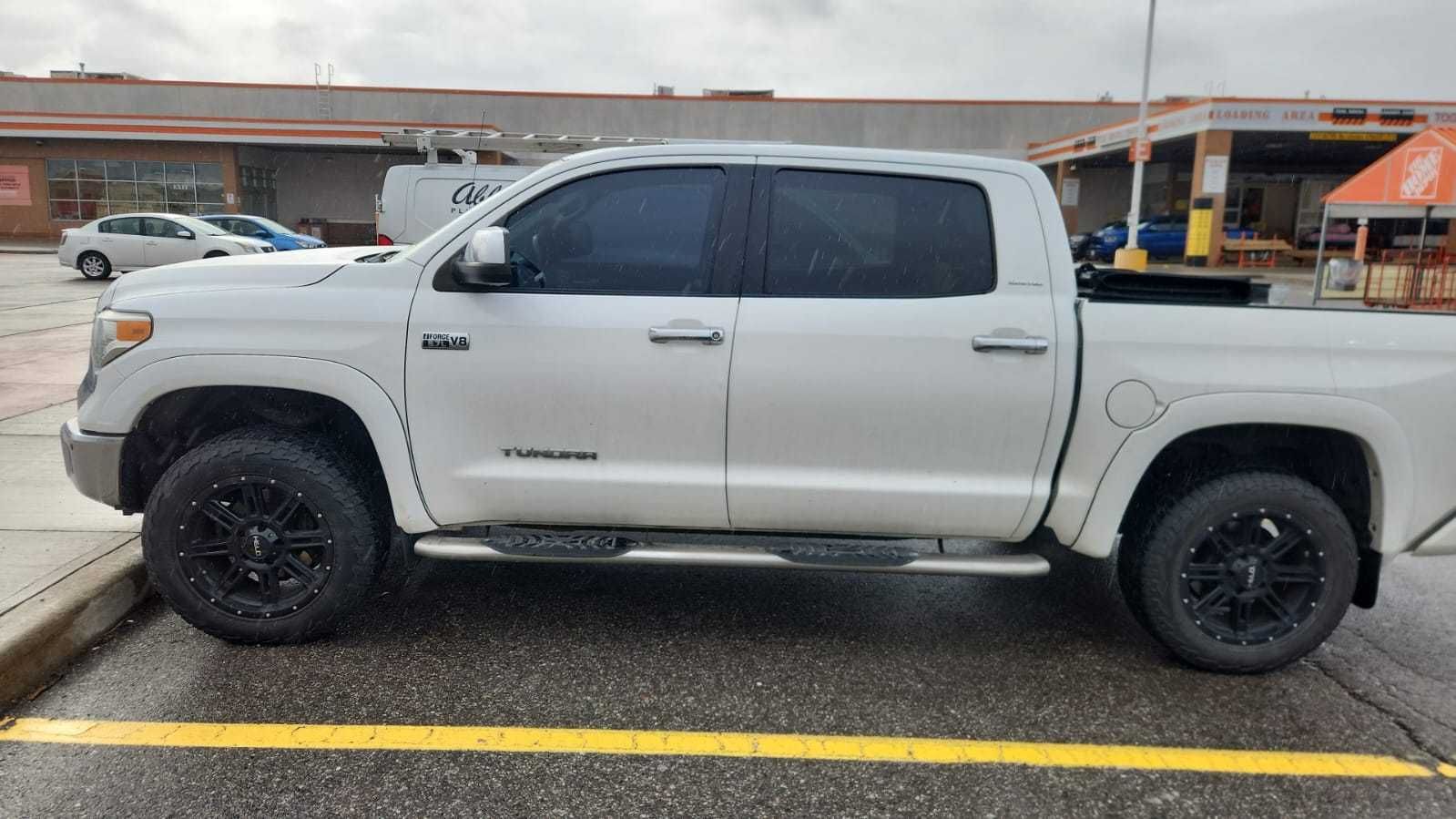 2015 Toyota Tundra Limited Crewmax Piele/ INMATRICULATA / ram