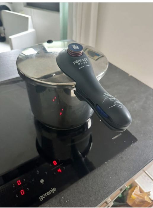 тенджера под налягане WMF perfect plus 6.5.