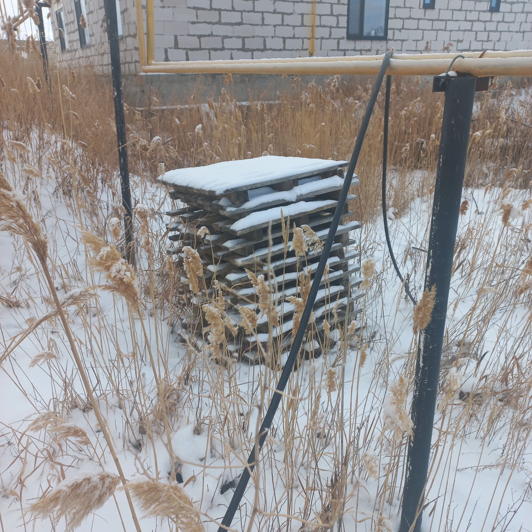 Продам поддоны из под кирпича