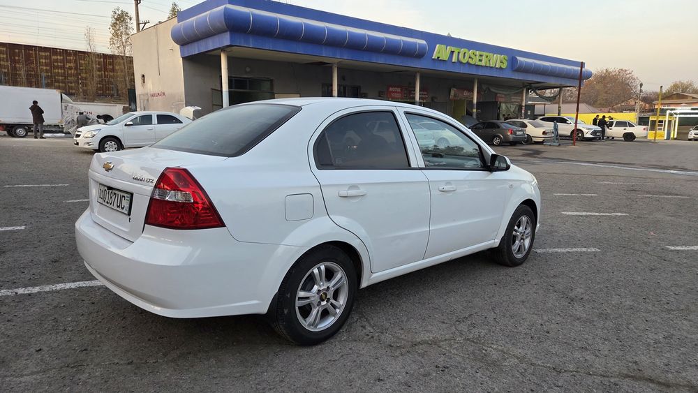 Nexia 3 aftamat sotiladi