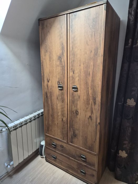 Мебели диван и гардероб