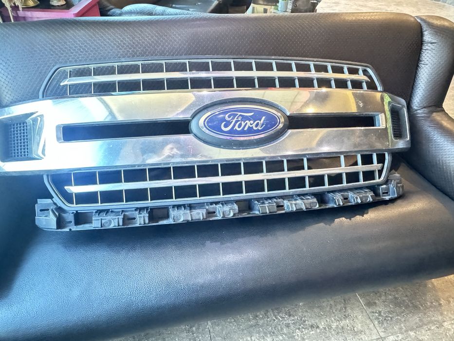 F 150  пълен комплект за повдигана .фарове ,решетка , стопове  Ф 150,