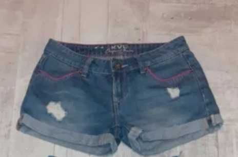 Blugi pana la genunchi mas XS, Pull&Bear+ pantaloni scurti