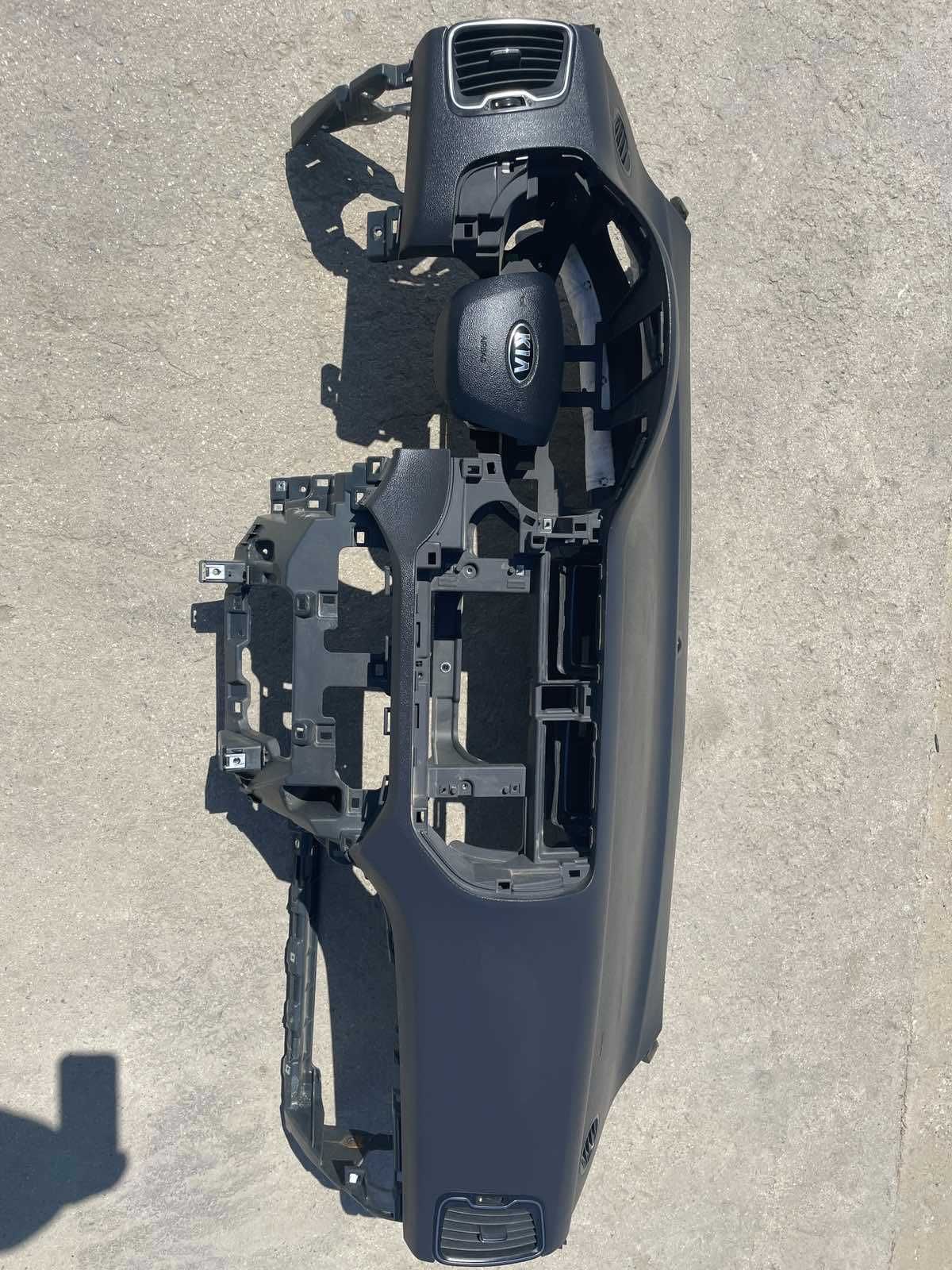 Арматурно табло с еърбеци Airbags за Kia Rio 2011-2017г., 1. 2i