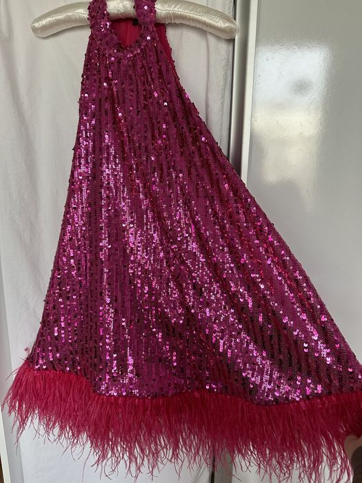 Официална рокля с пайети и пера