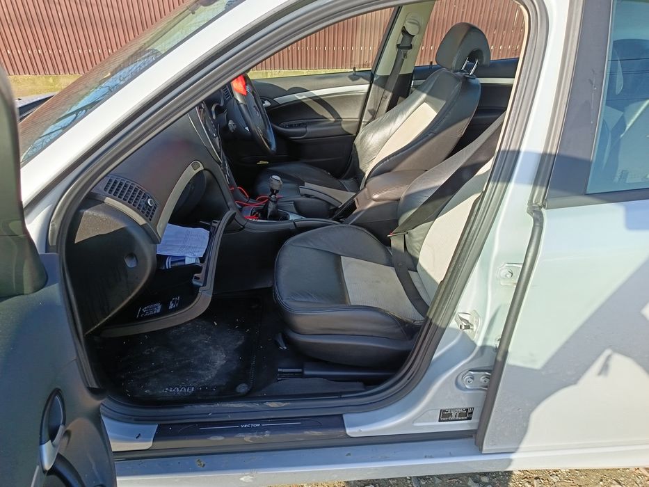 Vând sau schimb Saab 9-3 Vector Sport port