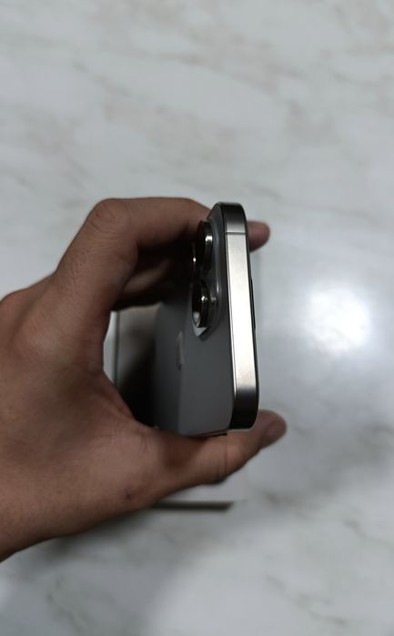 iPhone 15 pro max 256 titanium